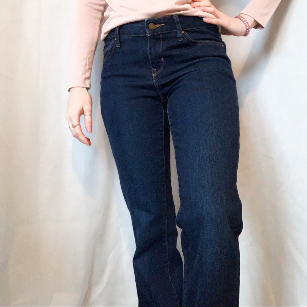 Like new Gap perfect bootcut 28R jeans